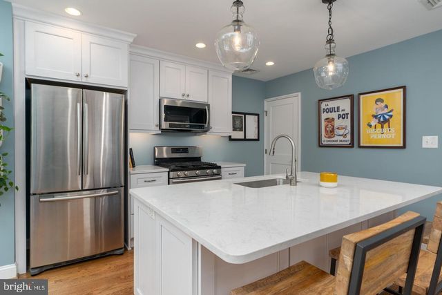 1147 COLONIAL AVE, Alexandria, VA 22314