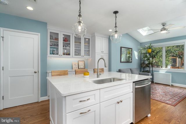 1147 COLONIAL AVE, Alexandria, VA 22314