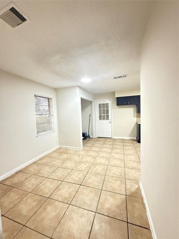 5926 Shirley Mae Lane, Houston, TX 77091