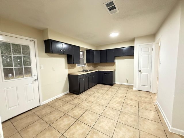 5926 Shirley Mae Lane, Houston, TX 77091