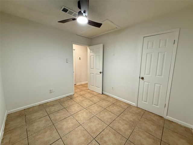 5926 Shirley Mae Lane, Houston, TX 77091