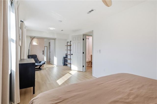 504 NW Holly Lane, Lee's Summit, MO 64086