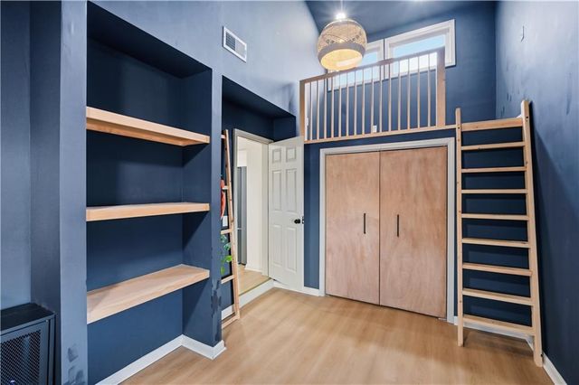 504 NW Holly Lane, Lee's Summit, MO 64086