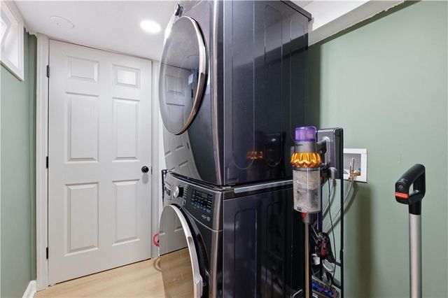 504 NW Holly Lane, Lee's Summit, MO 64086