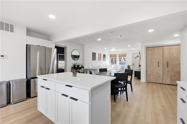 504 NW Holly Lane, Lee's Summit, MO 64086