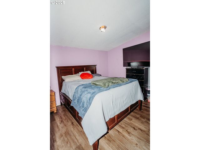 2350 N TERRY St, Eugene, OR 97402