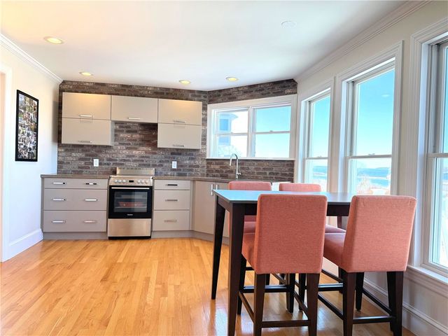 2 Overlook Drive, Bristol, RI 02809