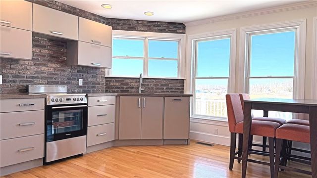 2 Overlook Drive, Bristol, RI 02809