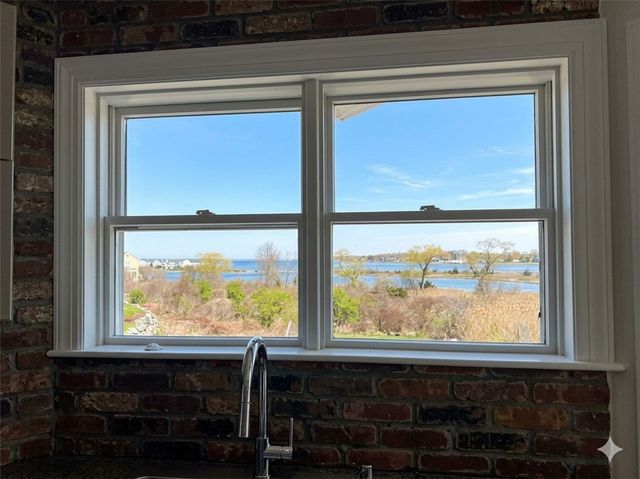 2 Overlook Drive, Bristol, RI 02809