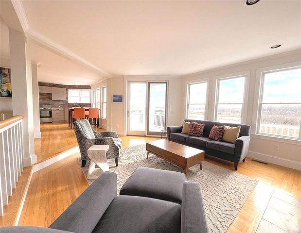 2 Overlook Drive, Bristol, RI 02809