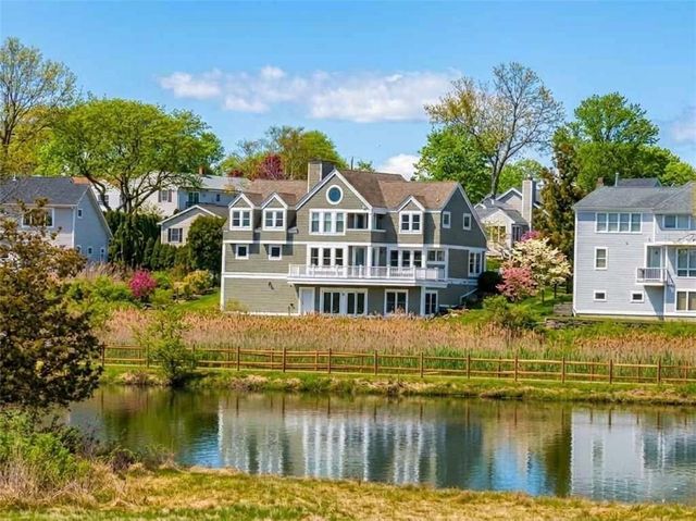 2 Overlook Drive, Bristol, RI 02809