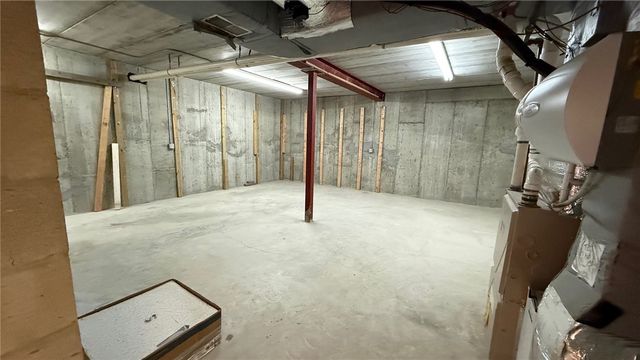 2 Overlook Drive, Bristol, RI 02809