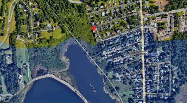 2 Overlook Drive, Bristol, RI 02809