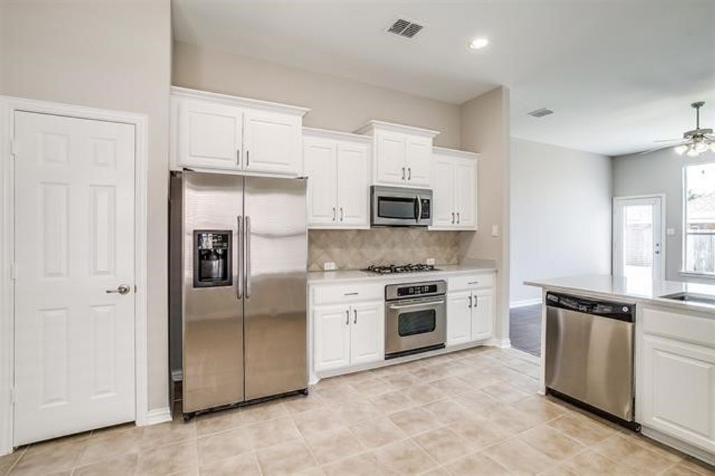 2692 Lake Ridge Drive, Little Elm, TX 75068