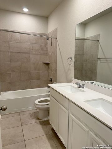 13135 Louberg Vly, San Antonio, TX 78253