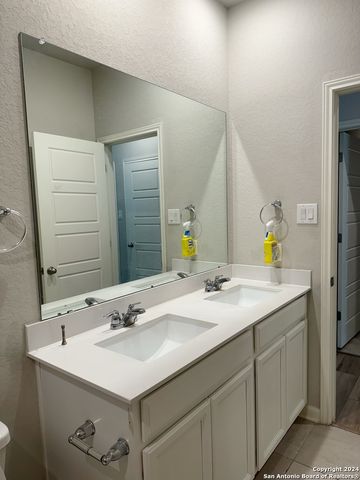 13135 Louberg Vly, San Antonio, TX 78253