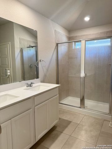 13135 Louberg Vly, San Antonio, TX 78253