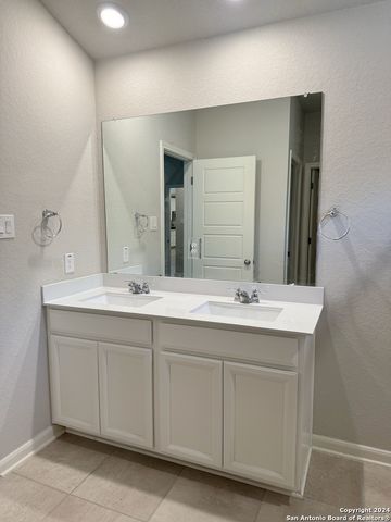 13135 Louberg Vly, San Antonio, TX 78253