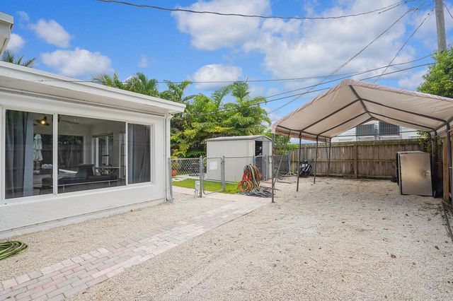 498 NE 5th Cir, Boca Raton, FL 33431