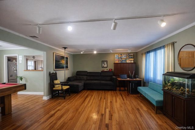 732 Evelyn Avenue, North Bellmore, NY 11710