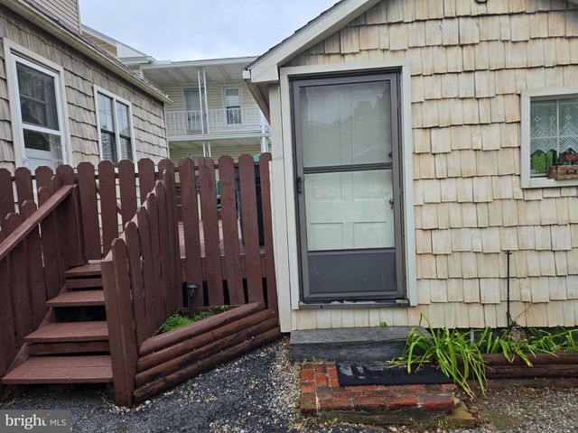 130 N RAILROAD ST, Annville, PA 17003