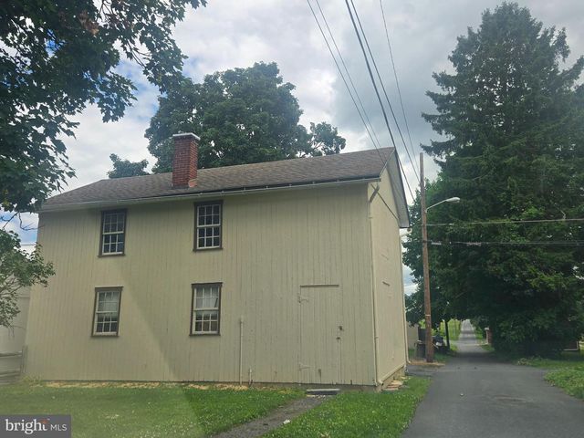 130 N RAILROAD ST, Annville, PA 17003