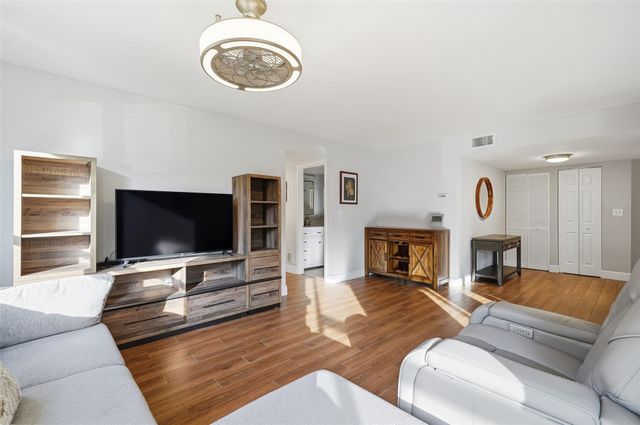 8412 Shadow Ct 8412, Coral Springs, FL 33071