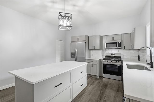 12 boston, Marshall Shadeland, PA 15212