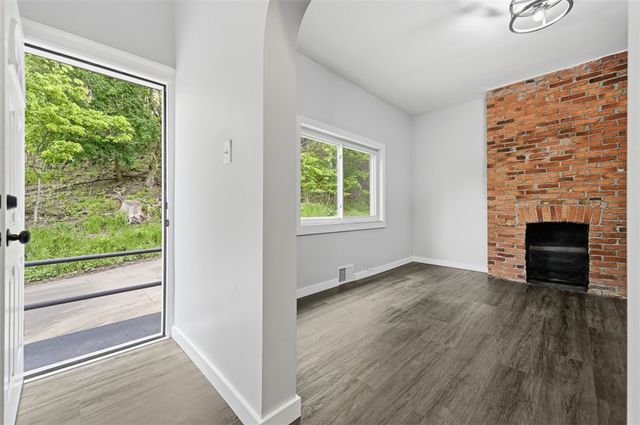 12 boston, Marshall Shadeland, PA 15212