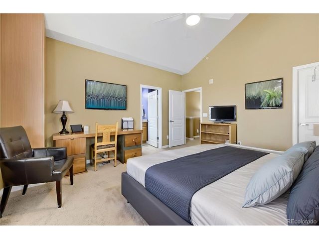 9972 W Jewell Ave B, Lakewood, CO 80232