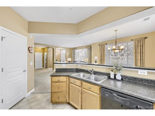 9972 W Jewell Ave B, Lakewood, CO 80232