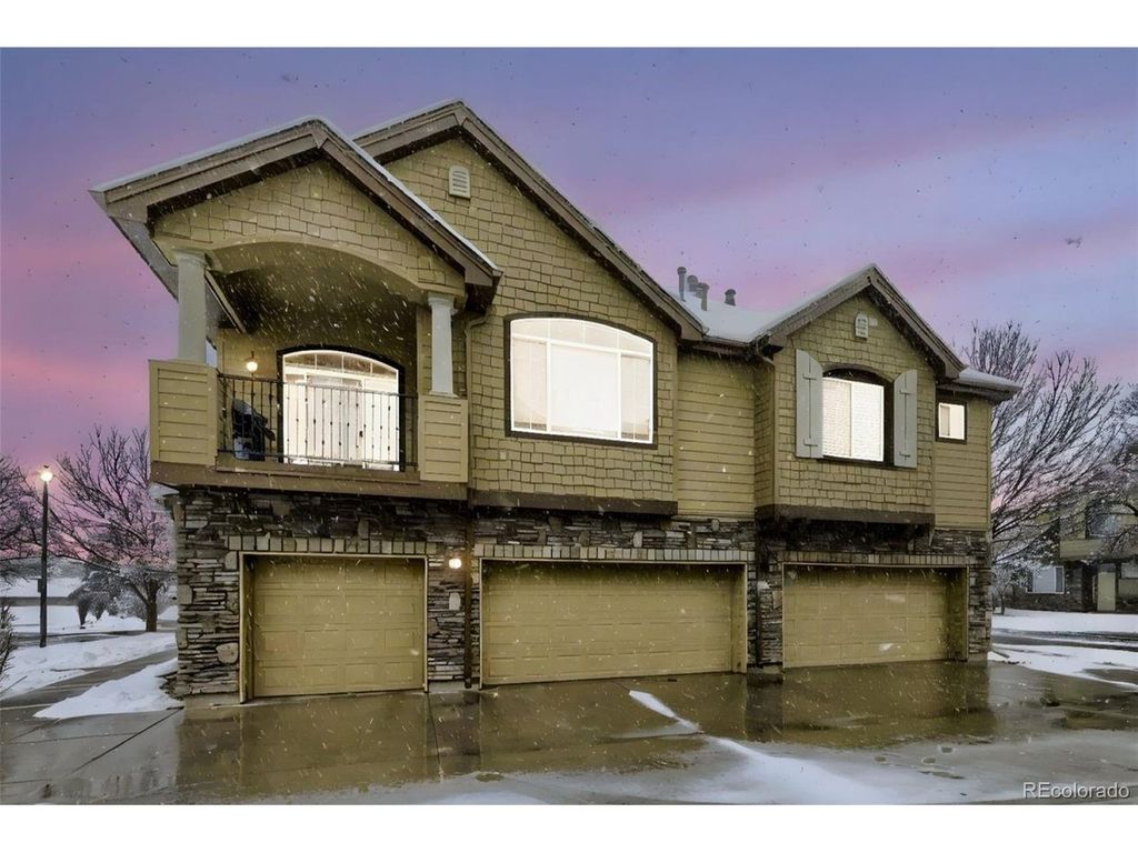 9972 W Jewell Ave B, Lakewood, CO 80232