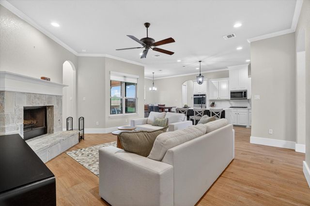 10917 Chriswood Drive, Crowley, TX 76036