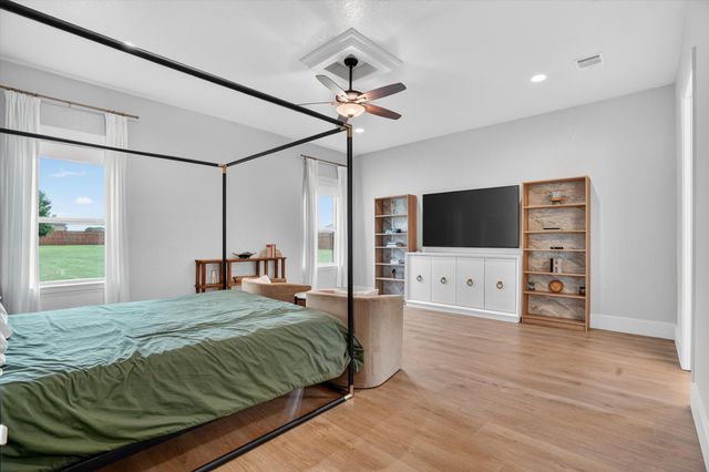 10917 Chriswood Drive, Crowley, TX 76036