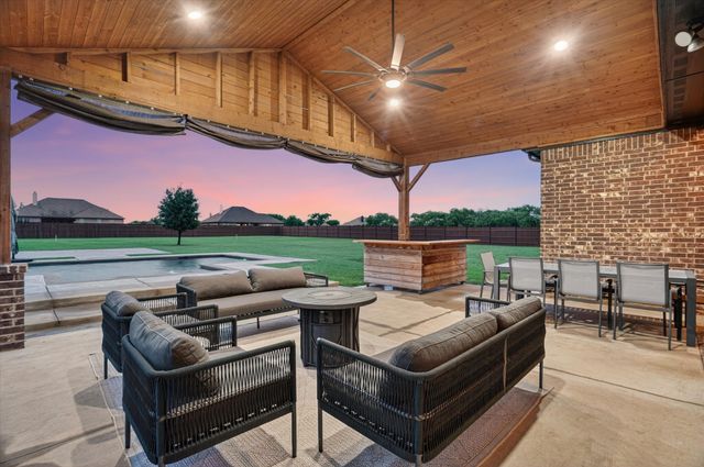 10917 Chriswood Drive, Crowley, TX 76036