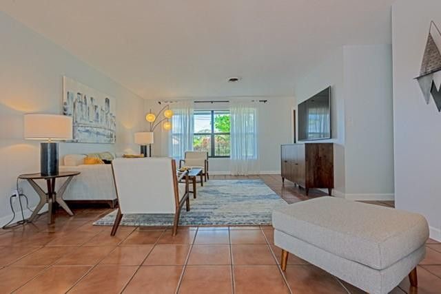 1311 SW 56th Avenue, Plantation, FL 33317