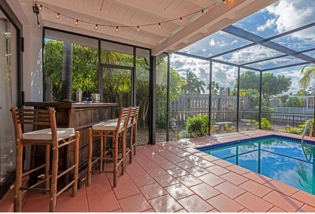 1311 SW 56th Avenue, Plantation, FL 33317