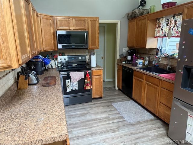 8459 W Oak Street, Crystal River, FL 34428