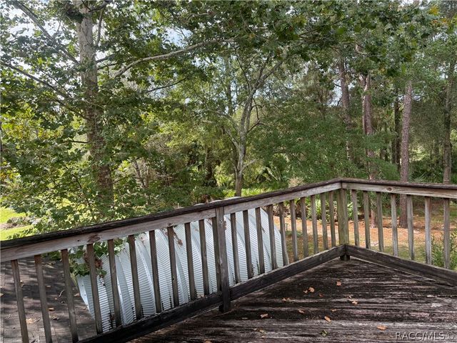 8459 W Oak Street, Crystal River, FL 34428