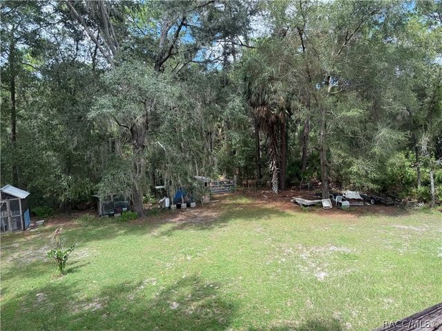 8459 W Oak Street, Crystal River, FL 34428