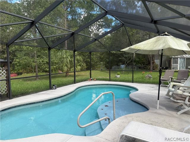 8459 W Oak Street, Crystal River, FL 34428