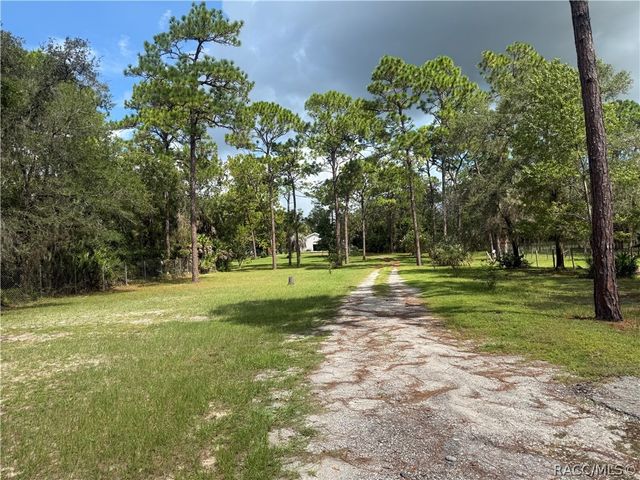 8459 W Oak Street, Crystal River, FL 34428