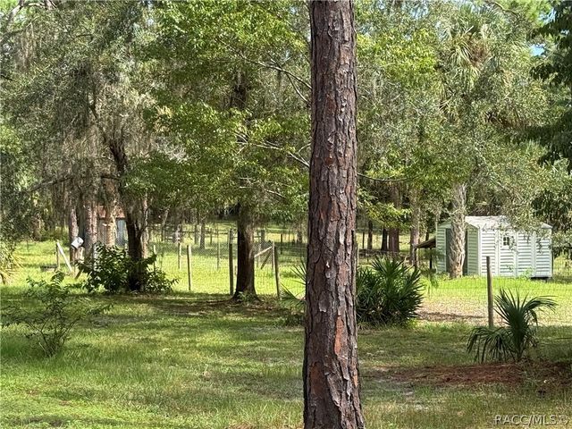 8459 W Oak Street, Crystal River, FL 34428