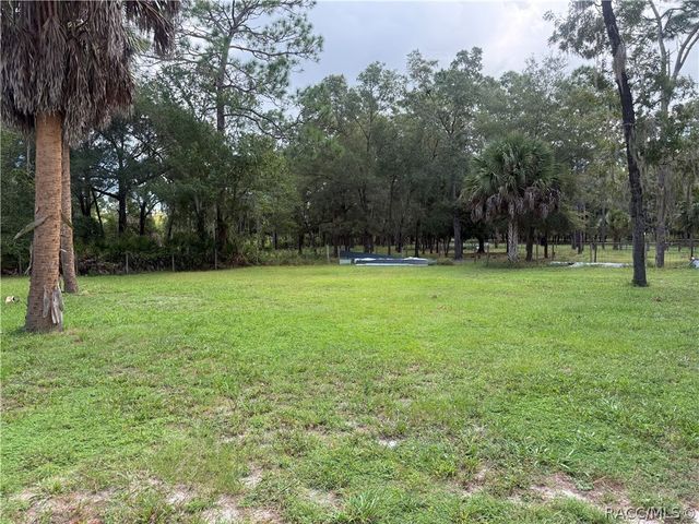 8459 W Oak Street, Crystal River, FL 34428