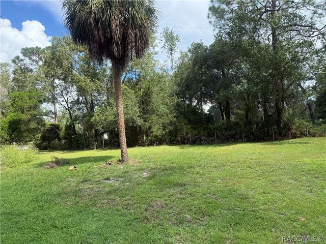 8459 W Oak Street, Crystal River, FL 34428