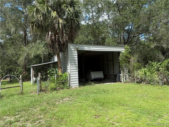 8459 W Oak Street, Crystal River, FL 34428