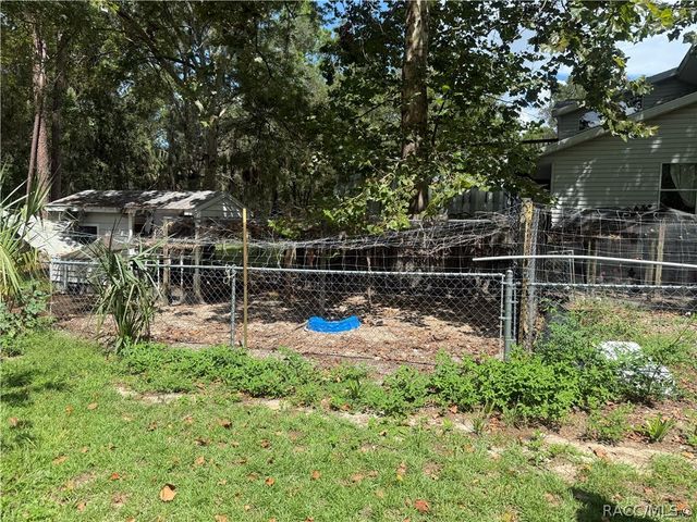 8459 W Oak Street, Crystal River, FL 34428