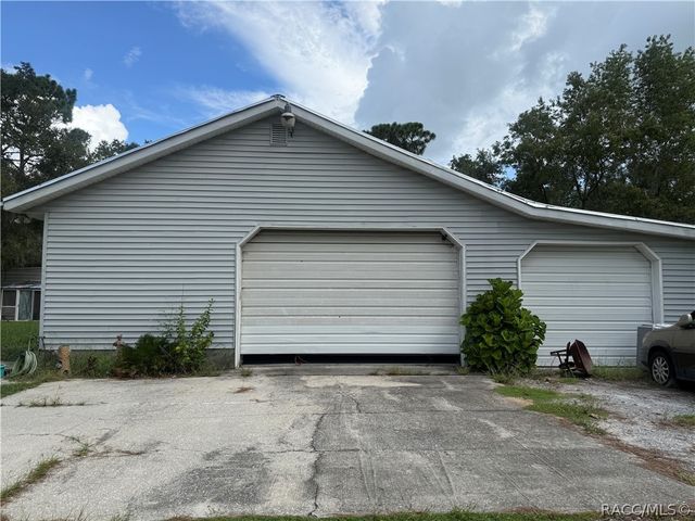 8459 W Oak Street, Crystal River, FL 34428
