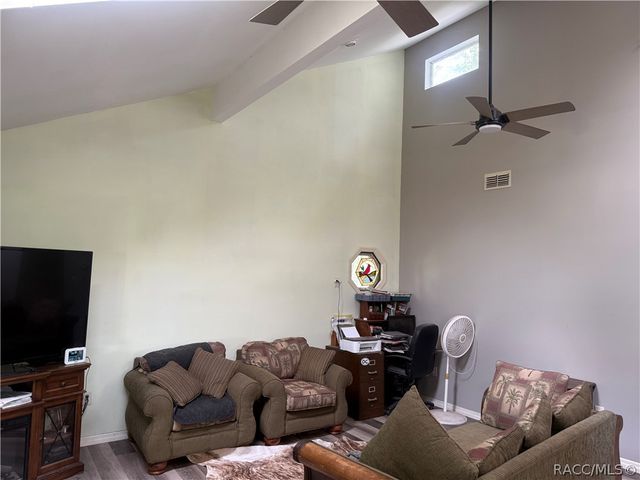 8459 W Oak Street, Crystal River, FL 34428