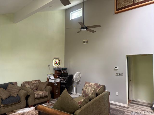 8459 W Oak Street, Crystal River, FL 34428